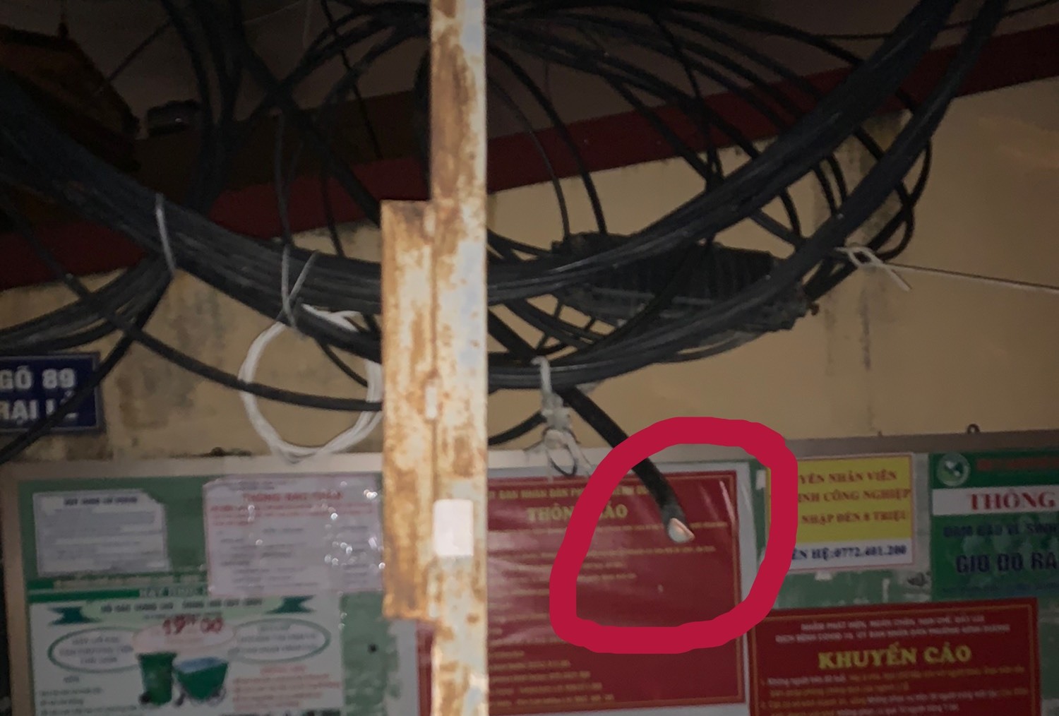 Công an quận Lê Chân: Bắt quả tang đối tượng đang trộm cắp 2 dây cáp điện trung tính